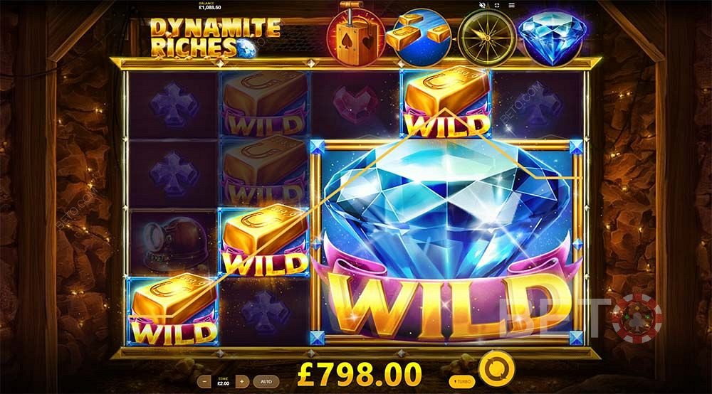 Τα μπαλαντέρ Gold bar και τα Expanding wilds μπορούν να αντικαταστήσουν τα κανονικά σύμβολα για να σας δώσουν τεράστια κέρδη στο Dynamite Riches