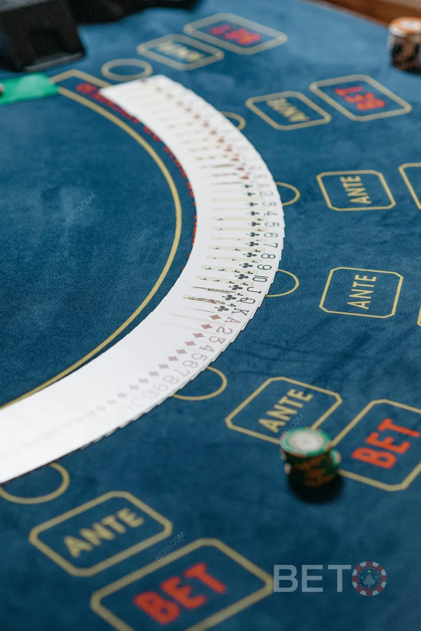 Οι ιστότοποι προσφέρουν πλέον ζωντανό λόμπι καζίνο με ζωντανά διαδικτυακά παιχνίδια μπακαρά.