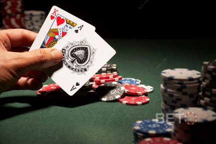 Όλα όσα πρέπει να ξέρετε για το online πόκερ σε {YEAR}
